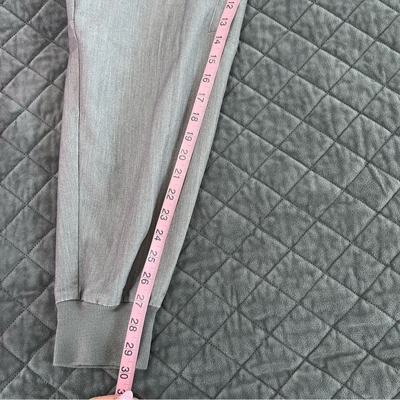 FIGS Technical Scrub Set Men’s Large Shirt XL Tansen Jogger Pants Medical I - Picture 14 of 14